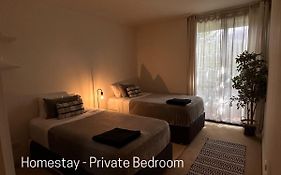 Homestay - Yarra River Boulevard - Private Room